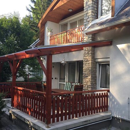 Siraly Apartman Balatonfůzfő Exteriér fotografie