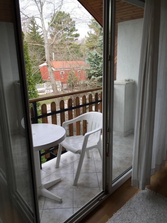 Siraly Apartman Balatonfůzfő Pokoj fotografie